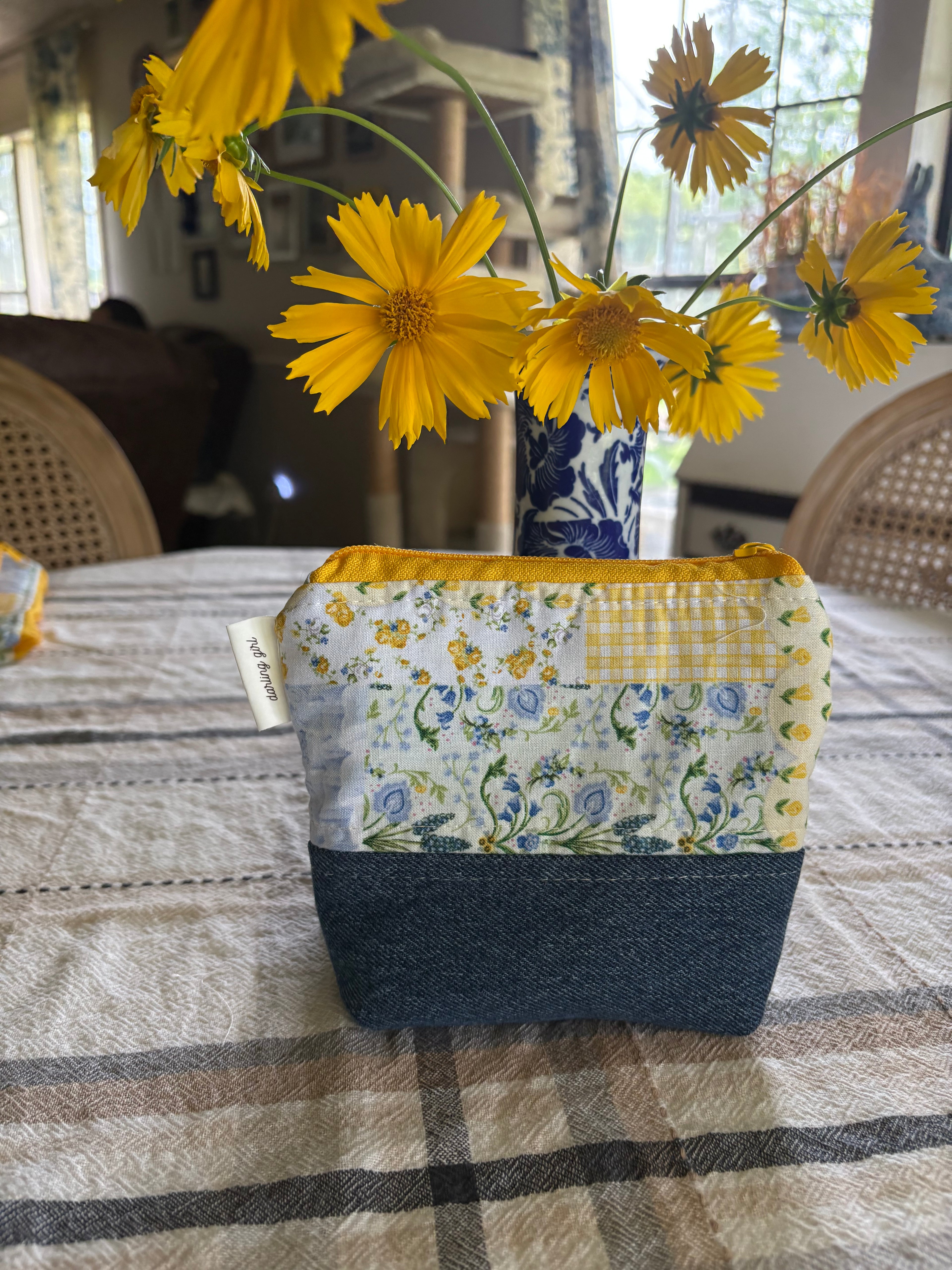 Two-Tone Pouch